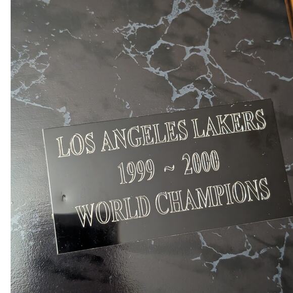 Los Angeles Lakers NBA Champions Limited Edition Plaque - Picture 4 of 11